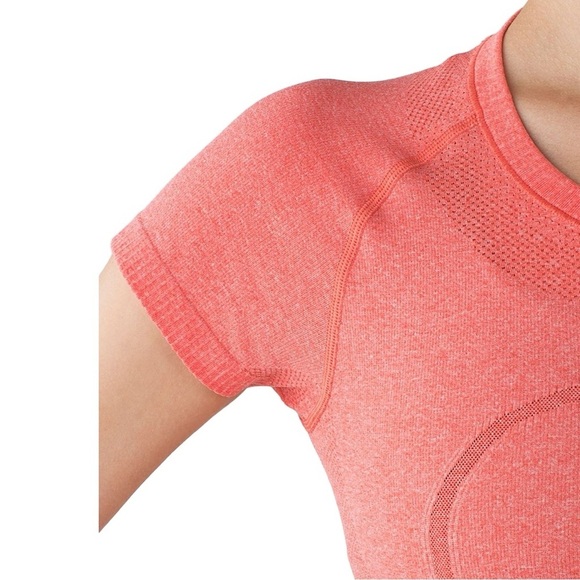 LULULEMON Swiftly Tech Short Sleeve Crew in Heathered Alarming - Picture 5 of 13